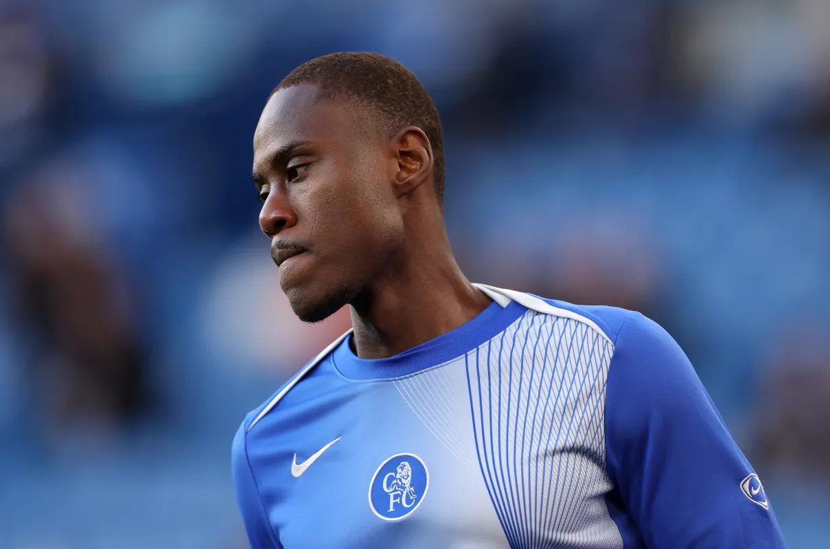 Kesepakatan Tuntas: Chalobah Hijrah ke Como, Chelsea Raup €36 Juta - sumber: (footballitalia)