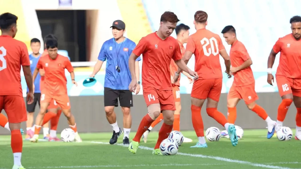 Kim Sang-sik Terkesan Timnas Vietnam Dapat Sambutan Hangat di Bogor