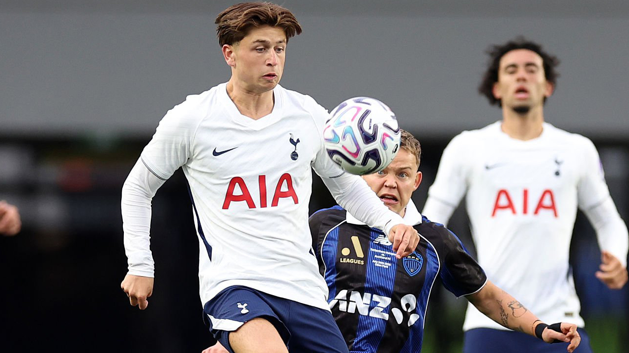 Koln Hampir Tuntaskan Kesepakatan Peminjaman Mikey Moore