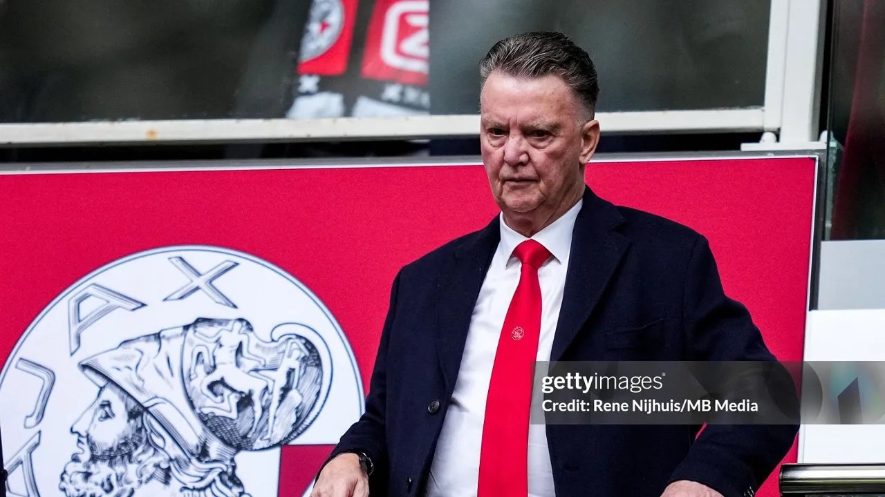 Louis van Gaal dikabarkan siap kembali menangani timnas Belanda jika mendapat tawaran resmi dari KNVB