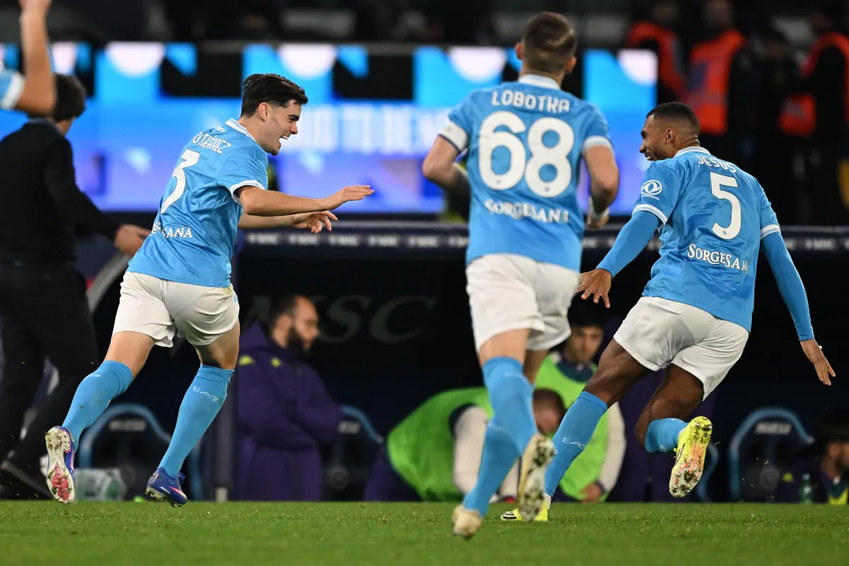 Napoli Lepas Gutierrez ke Leverkusen, Transfer Lindstrom ke Schalke Batal - sumber: (footballitalia)