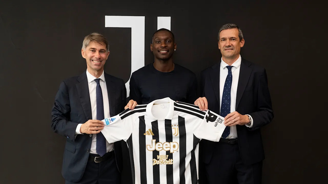 Randal Kolo Muani Luapkan Kebahagiaan usai Resmi Kembali ke Juventus