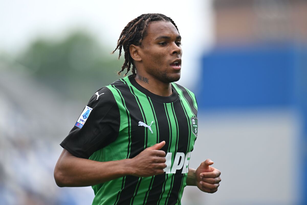 Sassuolo Patok Harga €30 Juta untuk Laurienté, Ipswich Town Bersiap