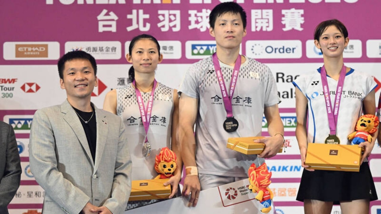 Yang Po Hsuan-Hu Ling Fang Senang Mendapatkan Tips Dari Legenda Lee Yang