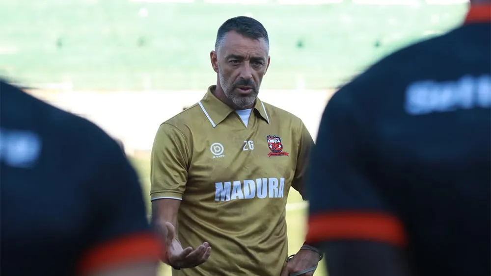 Ze Gomes Paparkan Identitas Taktikal Madura United - sumber: (ileagueid)