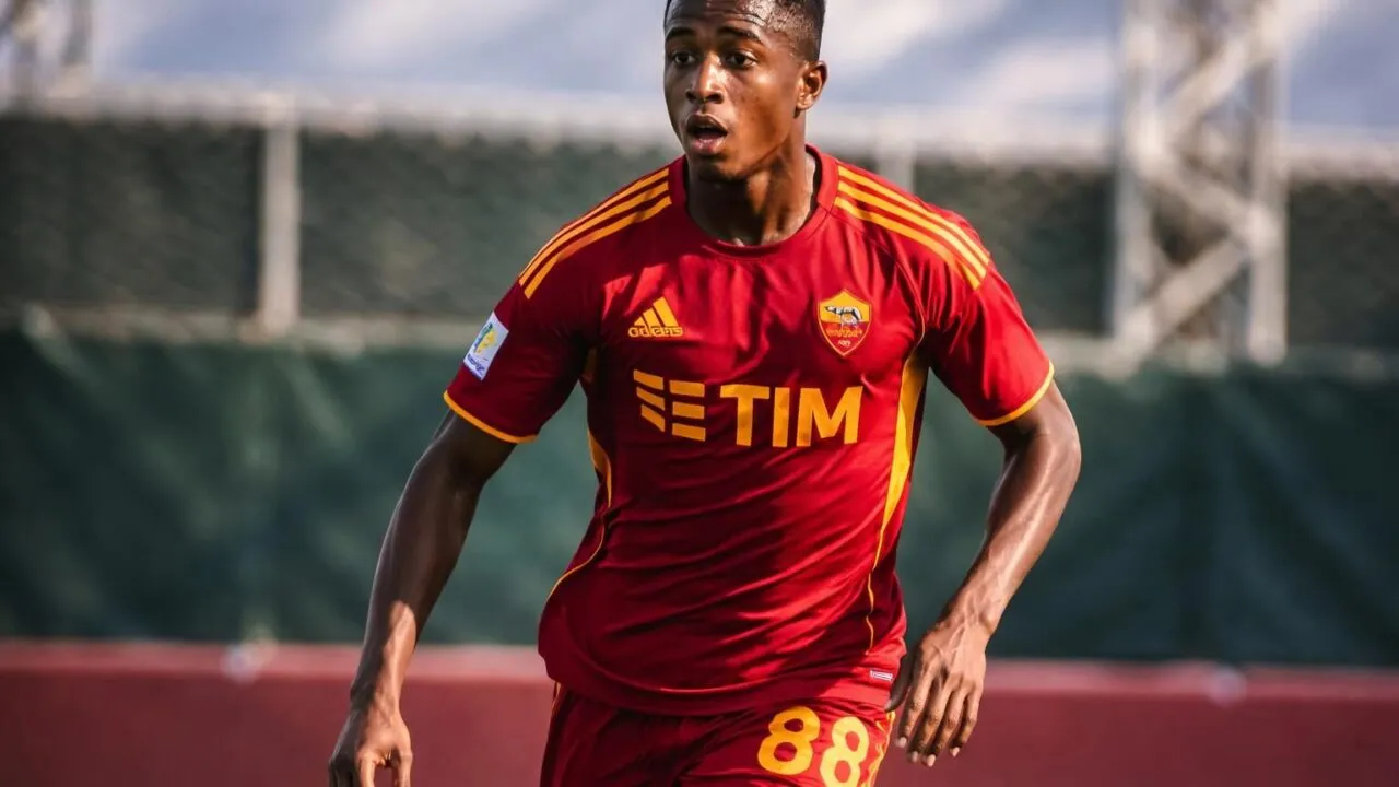 Alami Cedera Lutut Lagi, Mohammed Bah Absen dari AS Roma 9 Bulan