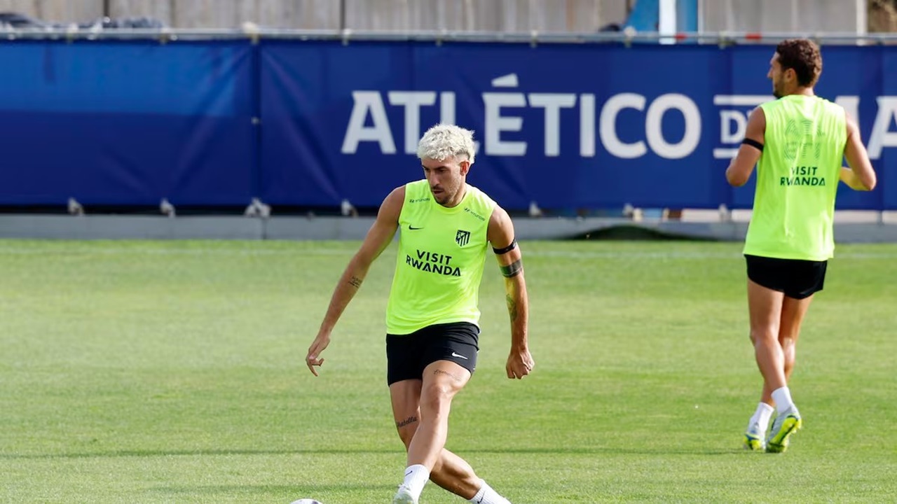 Aston Vila Ramaikan Perburuan Defender Atletico Madrid