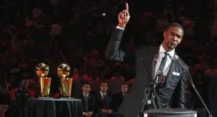 Chris Bosh Ingatkan Wembanyama Tentang Bahaya Kesehatan