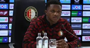 Feyenoord Tolak Tawaran 28 Juta Euro Dari AS Roma untuk Givairo Read