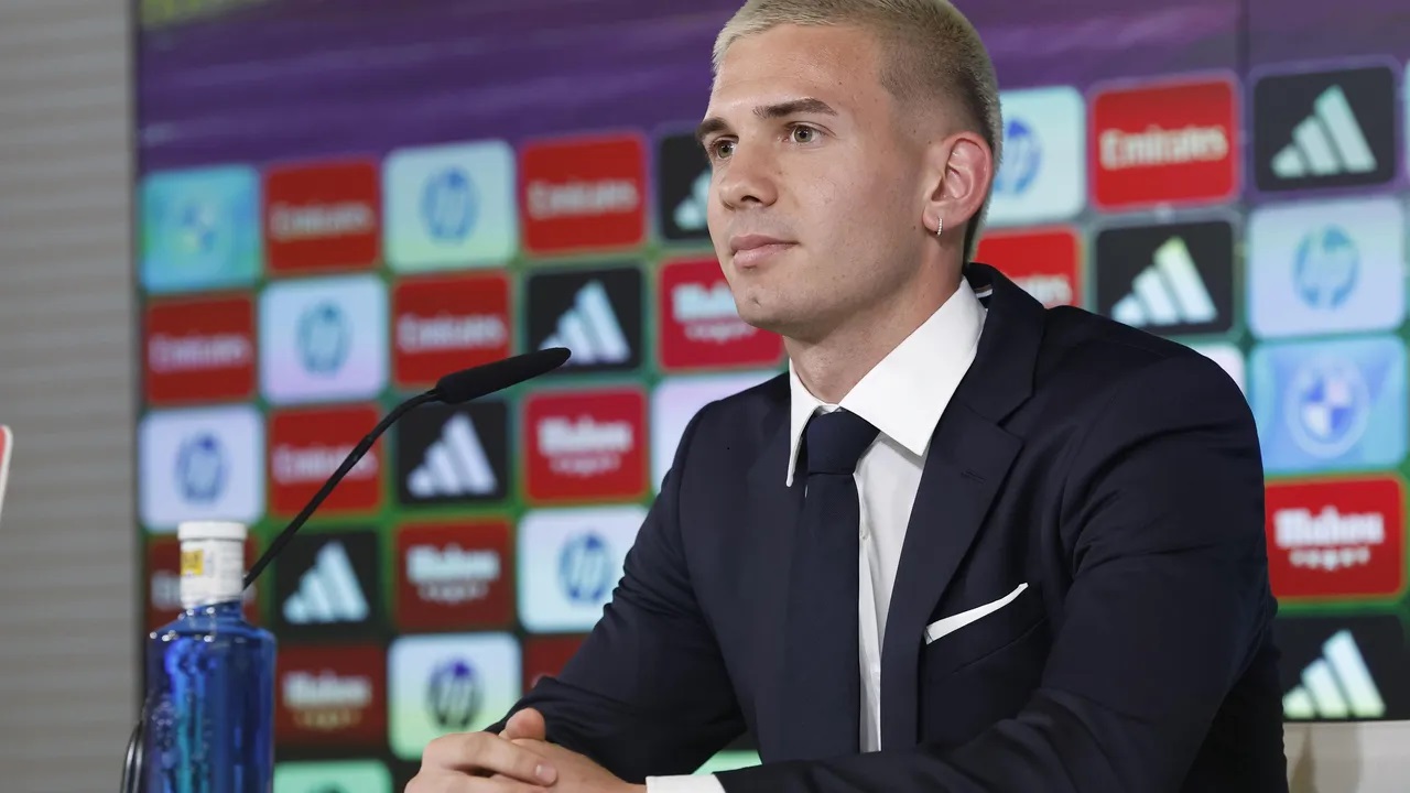 Franco Mastantuono Pilih Serie A, Milan dan Fiorentina Tunggu Keputusan