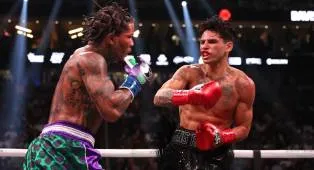 Garcia Tantang Gervonta Davis Naik ke Kelas Welter untuk Rematch