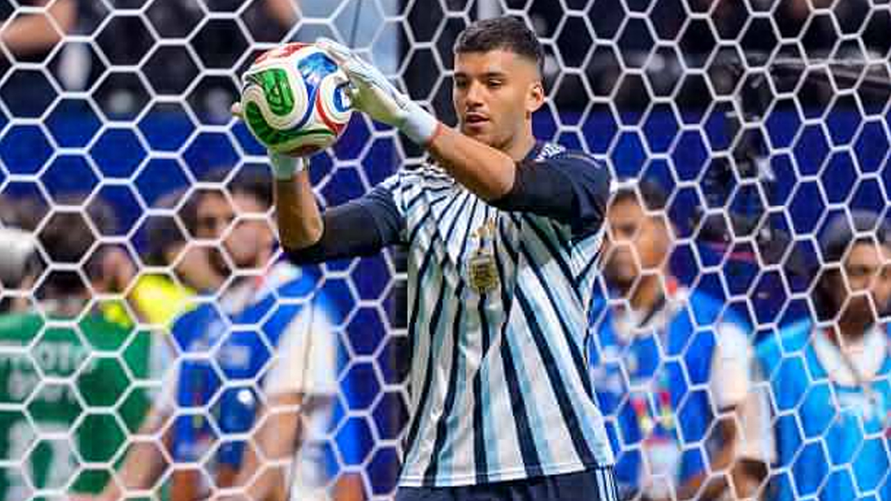 Geronimo Rulli Setujui Kontrak Dua Tahun dengan Manchester City