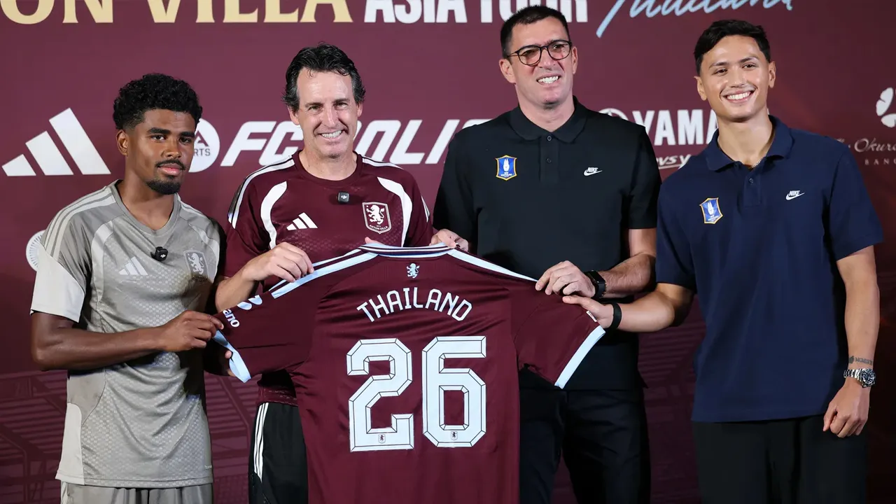 Jelang Hadapi BG Pathum United, Aston Villa Disambut Hangat di Bangkok