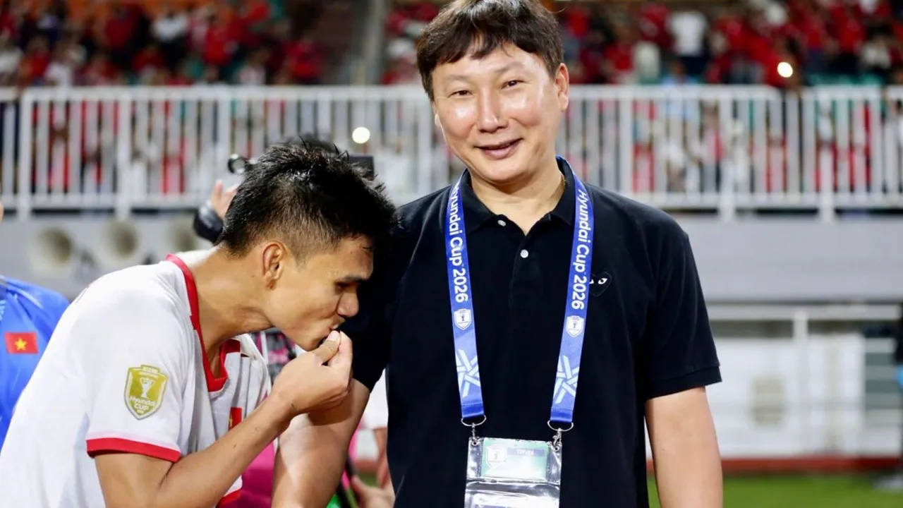 Kim Sang-sik Apresiasi Pemain dan Suporter Vietnam Usai Hajar Indonesia