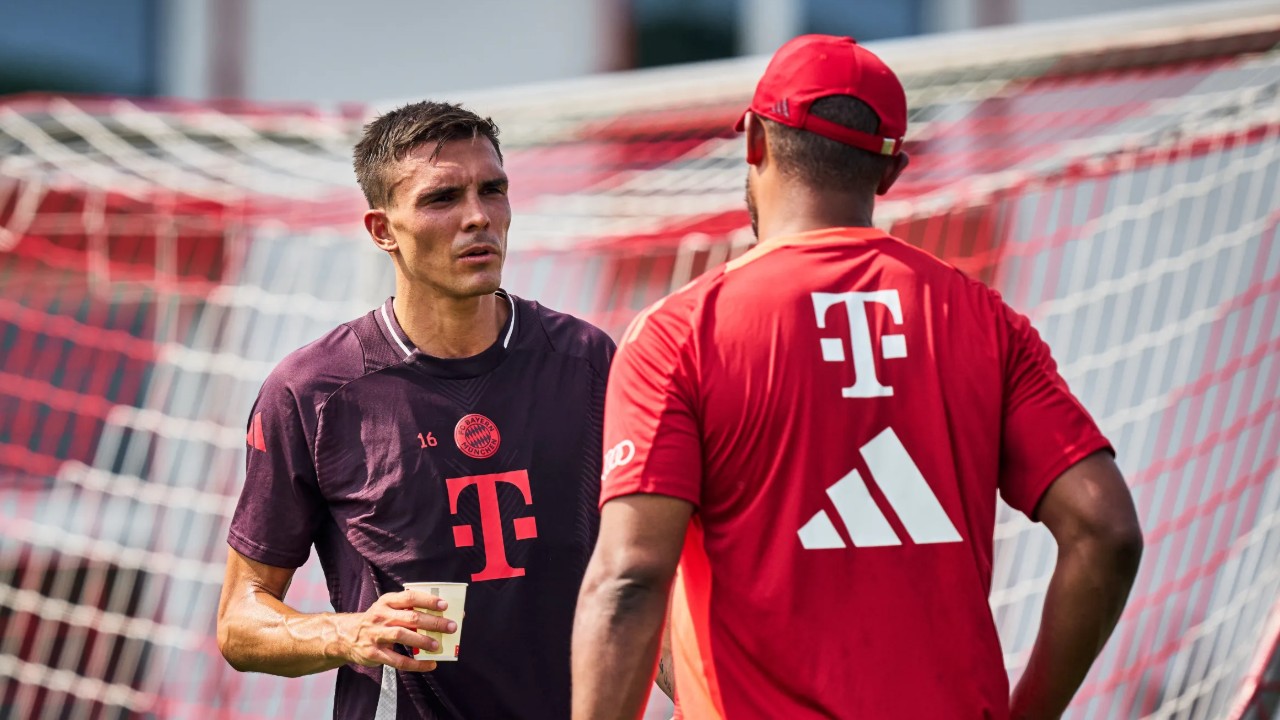 Kompany Dukung Bayern Jual Joao Palhinha, Sacha Boey, dan Bryan Zaragoza