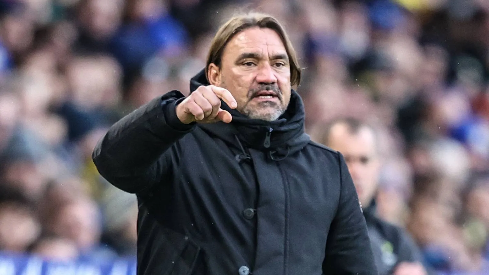 Leeds United Siap Saingi Klub Rival Demi Penyerang Tajam - sumber: (givemesport)
