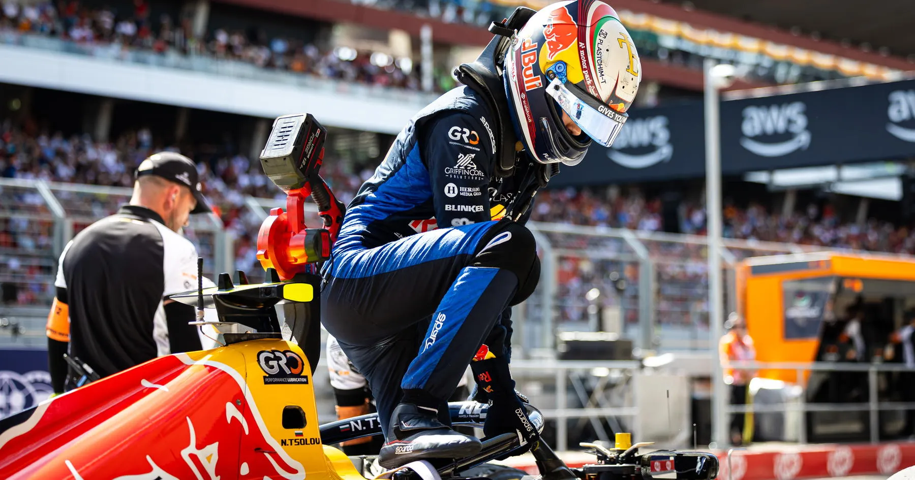 Nikola Tsolov Optimis Raih Kesempatan di F1 - sumber: (racingnews365)