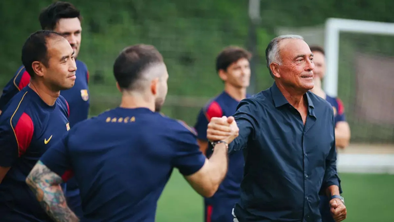 Rafa Yuste Mengunjungi Markas Latihan Barca Atletic