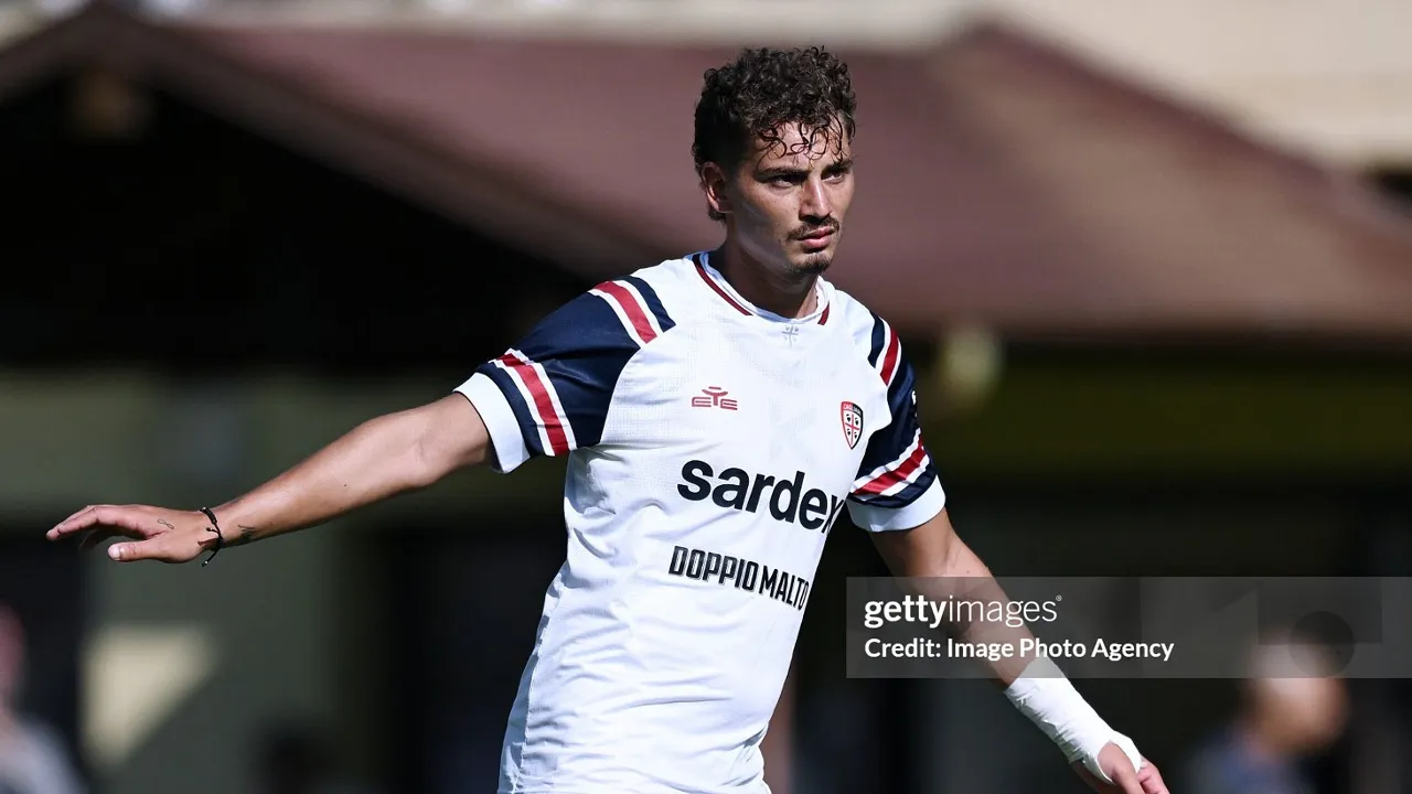 Sebastiano Esposito berpeluang meninggalkan Cagliari setelah konflik internal memanas