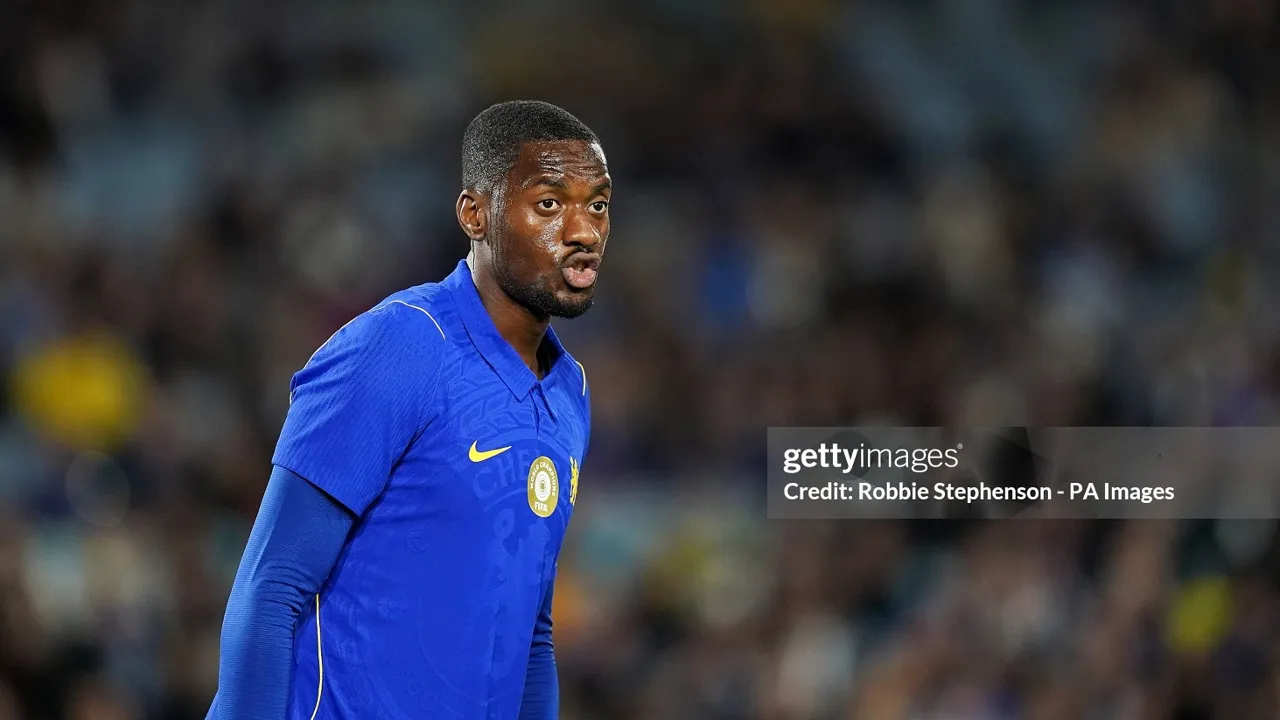 Strasbourg membidik Tosin Adarabioyo dari Chelsea untuk memperkuat lini belakang