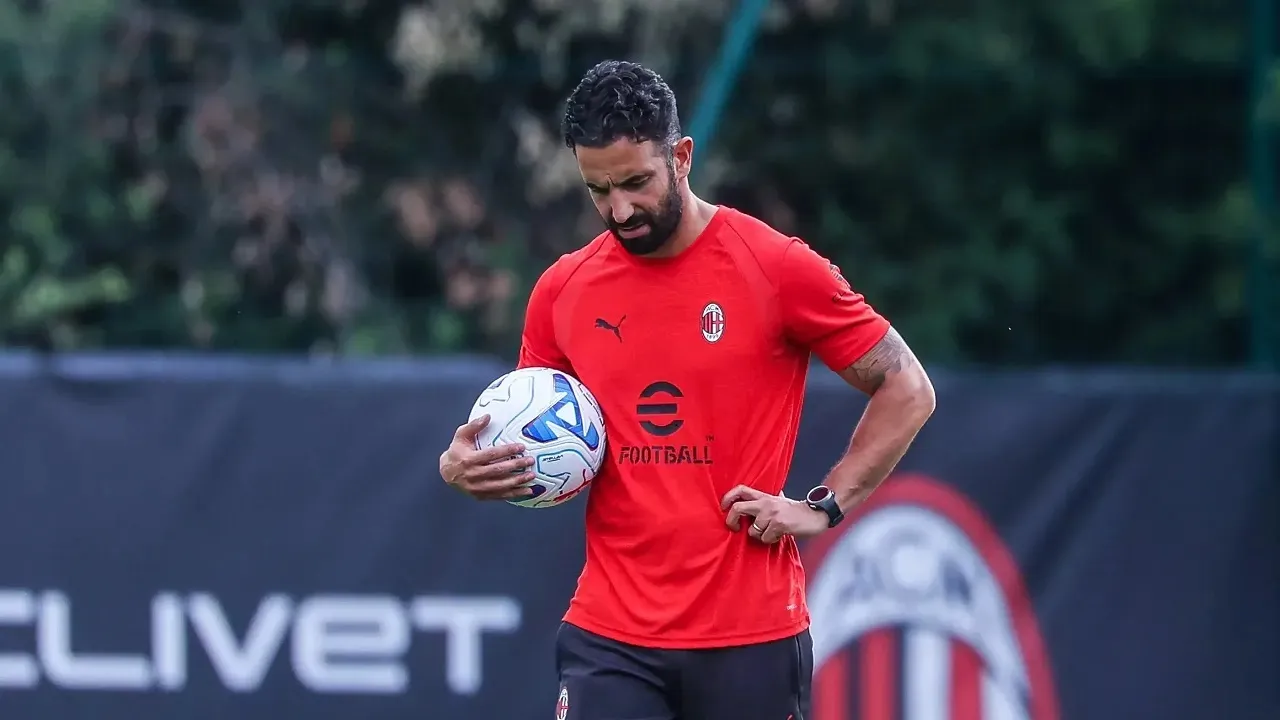 Suasana Cair, Ruben Amorim Traktir Makan Malam Skuad Milan di Perth