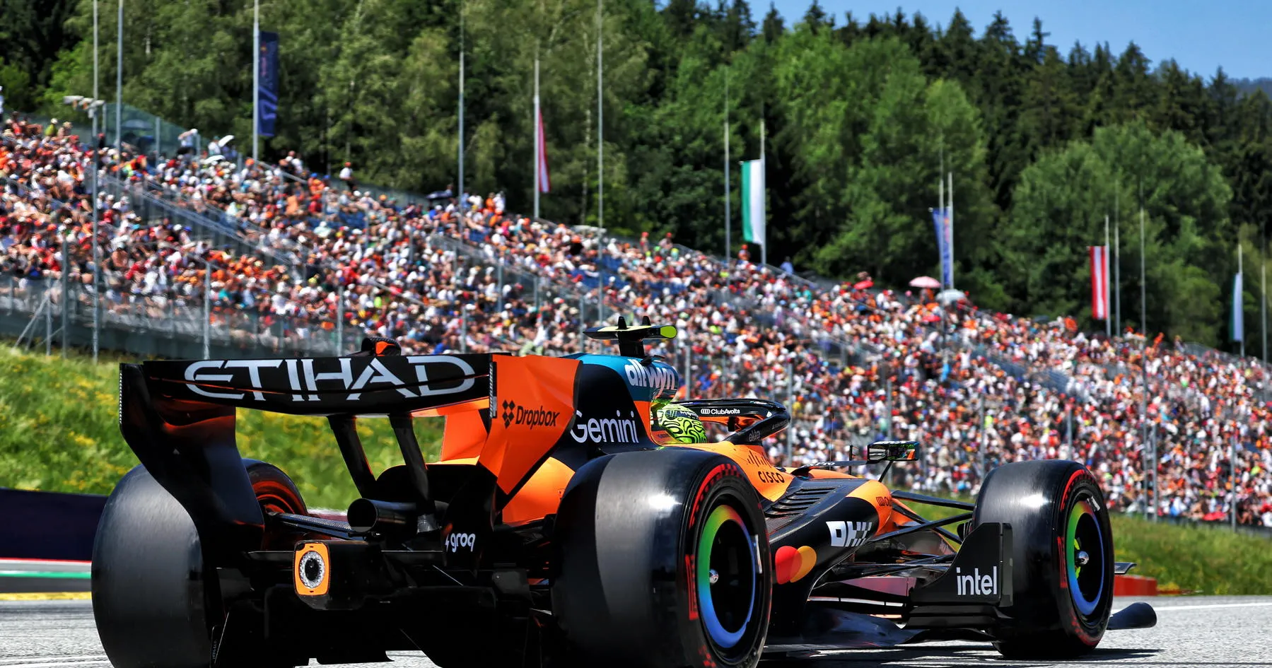 Unit Tenaga Baru F1 Jadi Sorotan Utama McLaren - sumber: (racingnews365)