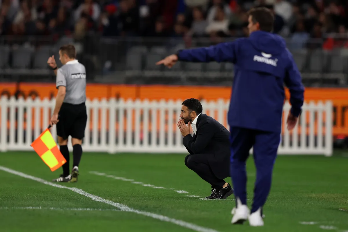 Amorim Tekankan Pentingnya Penguasaan Bola Milan dalam Evaluasi Leao - sumber: (footballitalia)