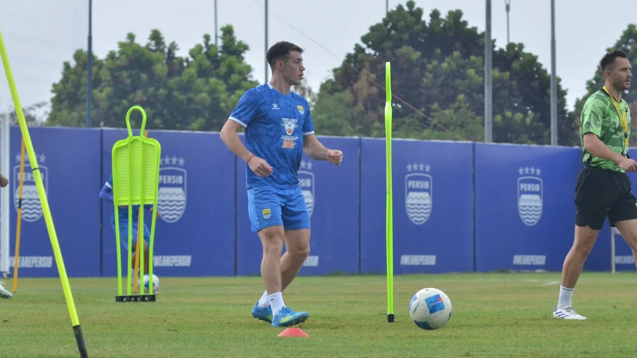 Winger Persib, Mariano Peralta