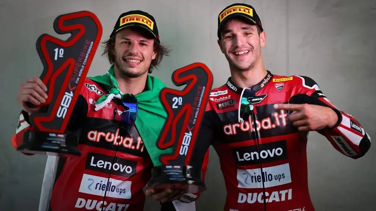 Nicolo Bulega dan Iker Lecuona