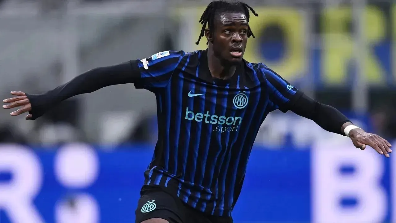 Inter Datangkan John Stones, Yann Bisseck Justru Malah Lebih Termotivasi