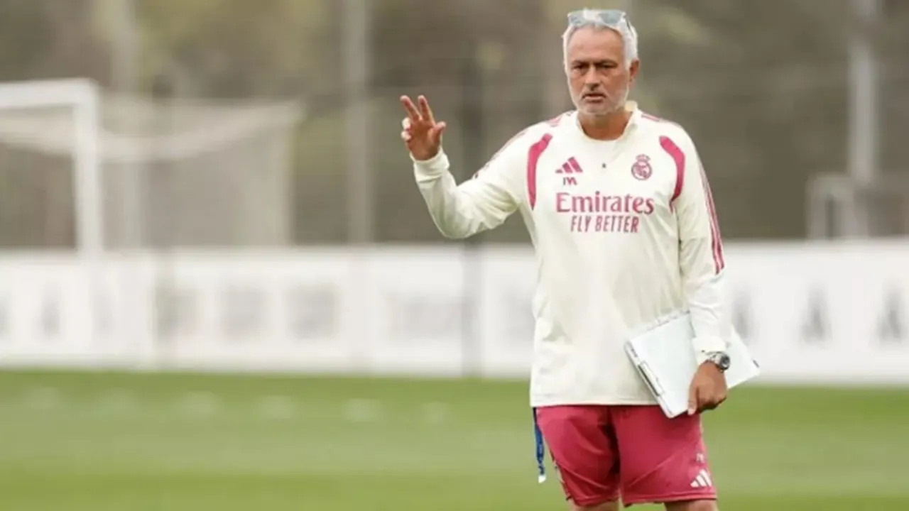 Jose Mourinho Desak Real Madrid Jual Camavinga dan Asencio