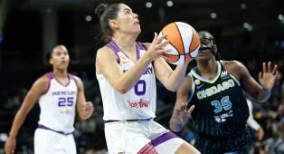 Kelsey Plum Cetak 20 Poin dalam Debut Kemenangan Phoenix Mercury