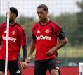 Manchester United Putar Haluan, Gelandang Ketiga Bukan Lagi Prioritas