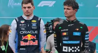 McLaren Diimbau Tak Ganggu Formasi Demi Max Verstappen