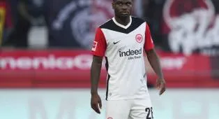 Schalke 04 Gencarkan Usaha Rekrut Junior Dina Ebimbe