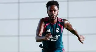 Vinicius Junior Ingin Bertahan, Tapi Tetap Minta Kenaikan Gaji