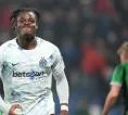 Yann Bisseck: Perpanjangan Kontrak Tak Ubah Cara Pandang Saya di Inter