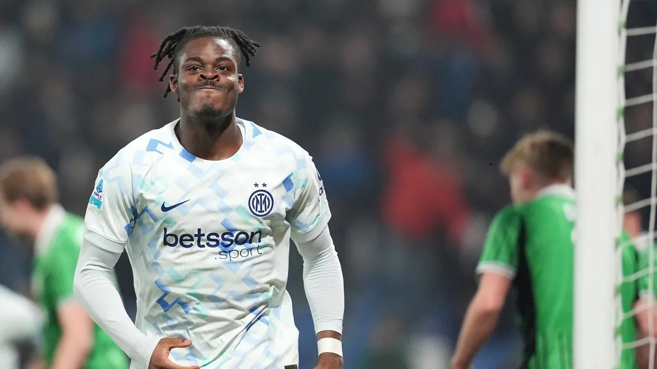 Yann Bisseck: Perpanjangan Kontrak Tak Ubah Cara Pandang Saya di Inter