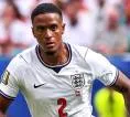 Belum Menyerah, Arsenal Siapkan Tawaran Kedua untuk Ezri Konsa