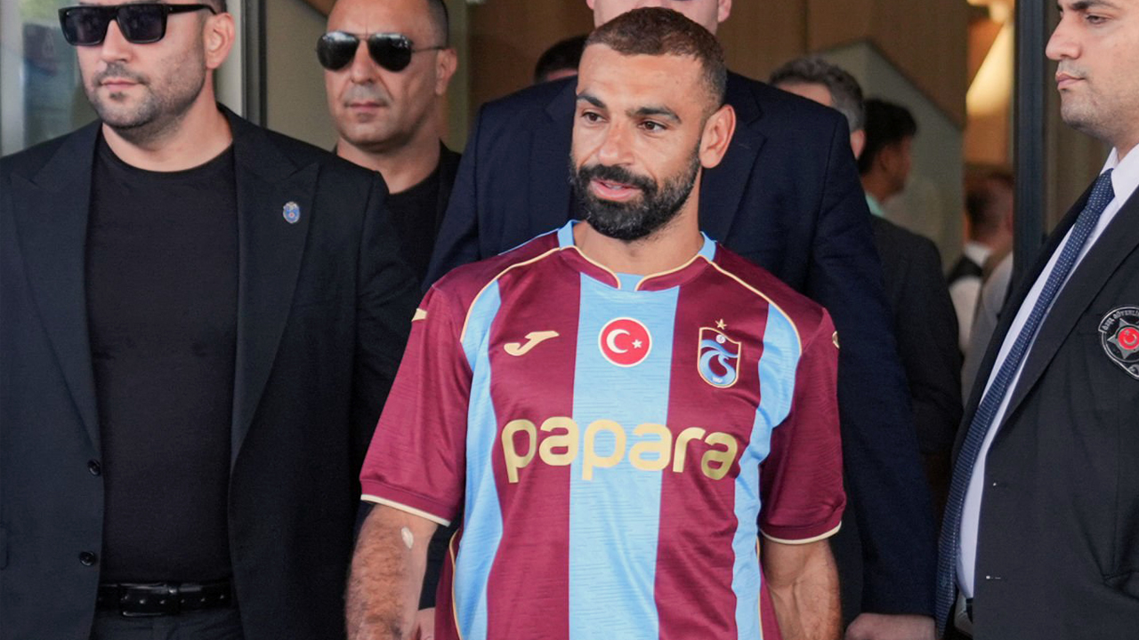 Carragher Pertanyakan Keputusan Mohamed Salah Gabung Trabzonspor