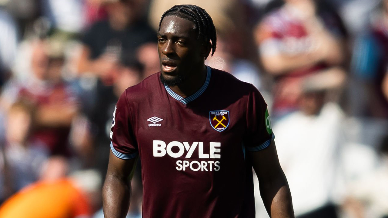 Crystal Palace Resmi Ajukan Tawaran Perdana untuk Axel Disasi