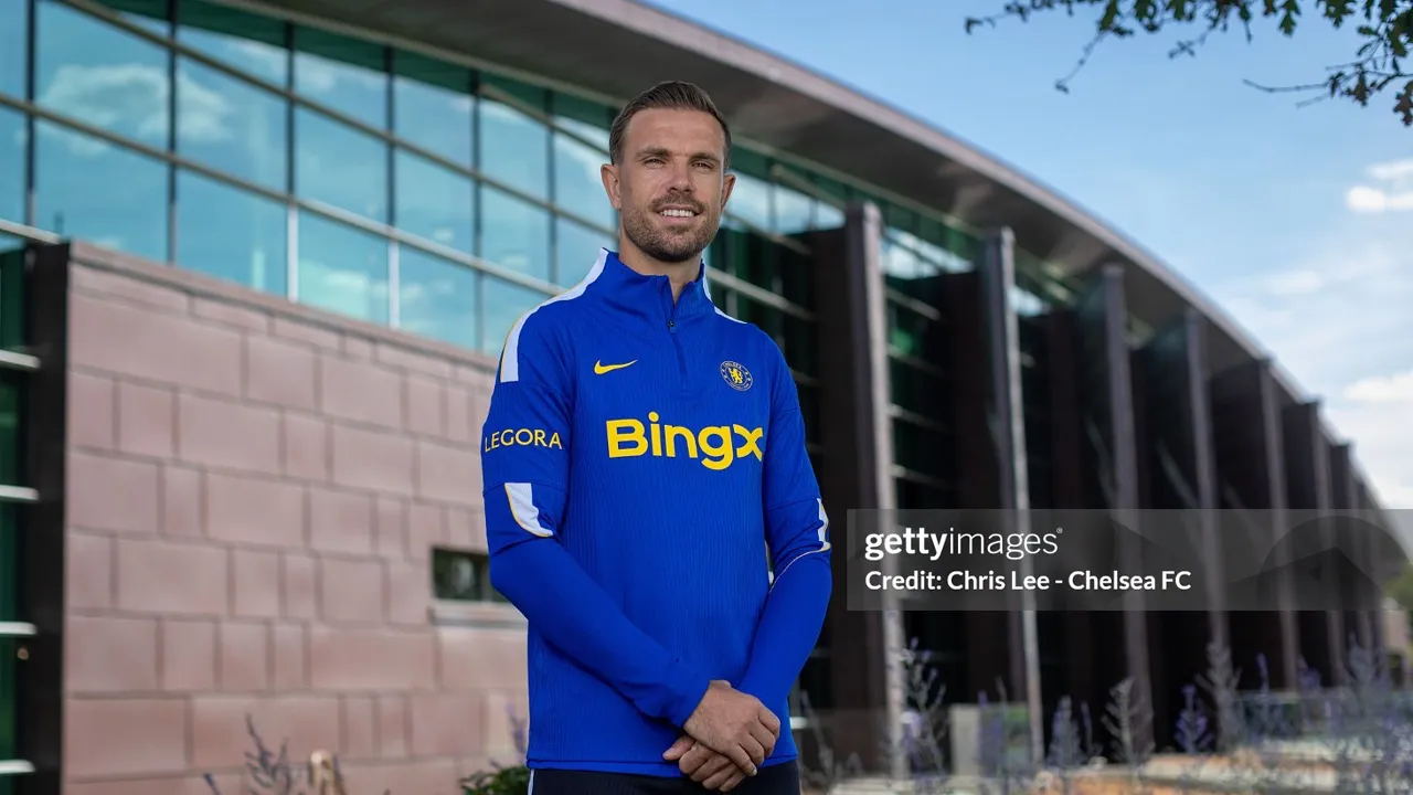 Jamie Carragher meragukan keputusan Chelsea merekrut Jordan Henderson musim panas ini