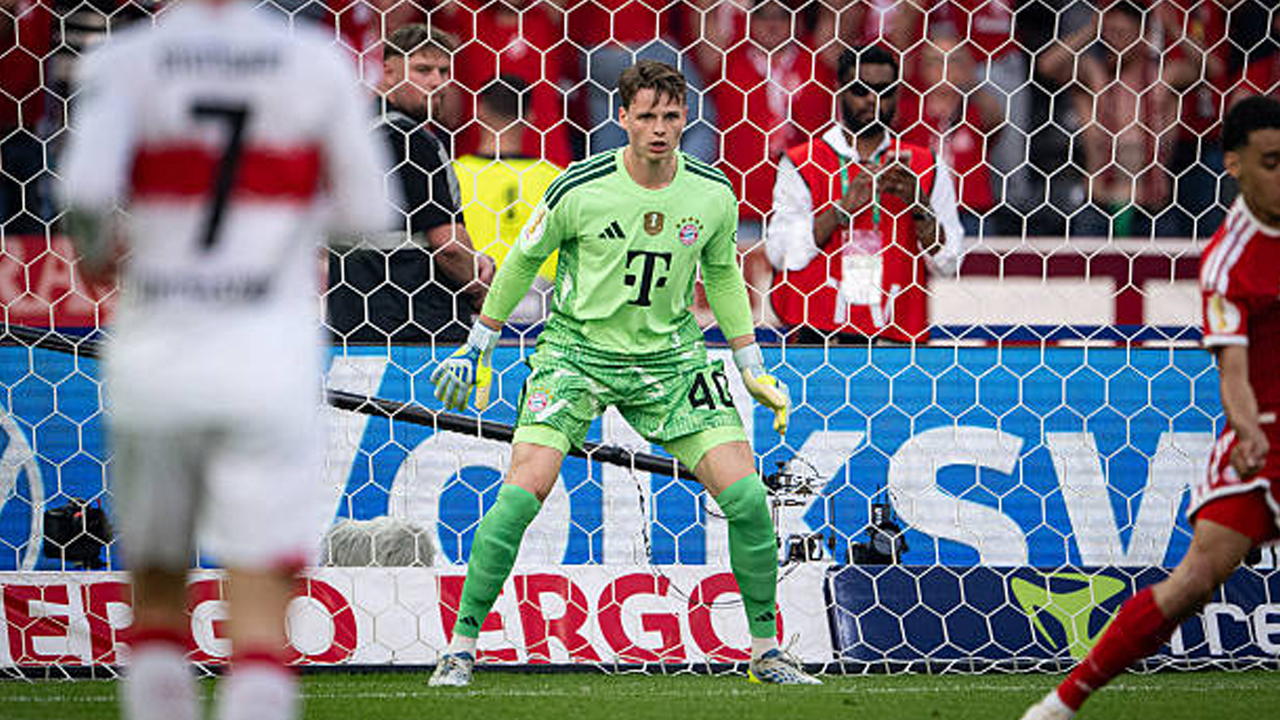 Jonas Urbig Puji Kekompakan Para Kiper Bayern Munich