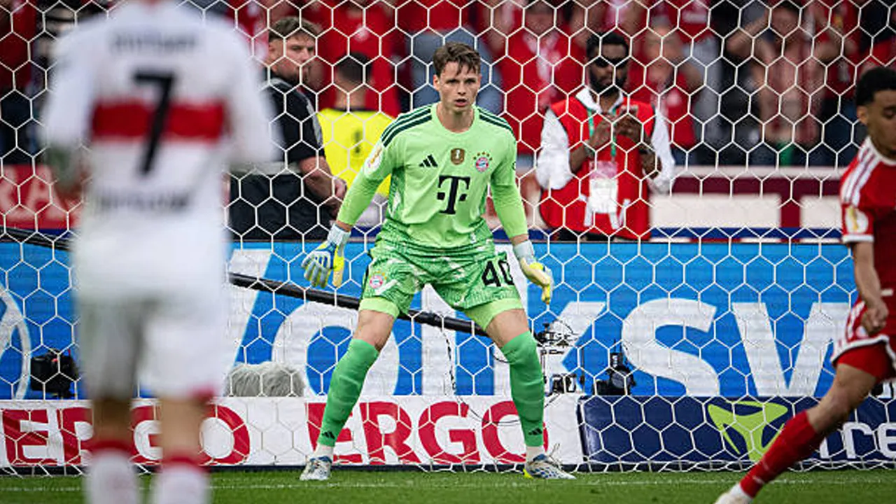 Jonas Urbig Puji Kekompakan Para Kiper Bayern Munich