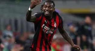 Modric Dorong Leao Bertahan di Milan: “Rafa Krusial bagi Tim”