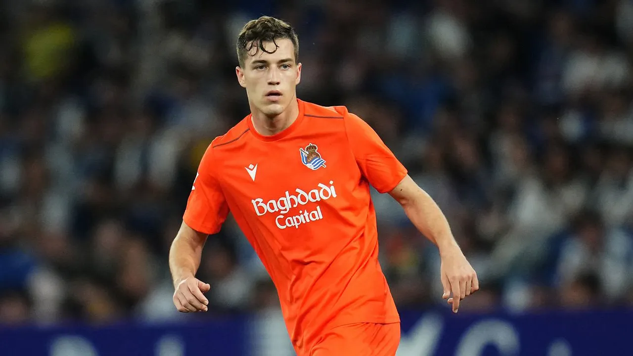 Newcastle Bidik Luka Sucic untuk Gantikan Bruno Guimaraes