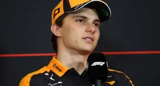 Piastri Yakin McLaren Bangkit Meski Tantangan Berat