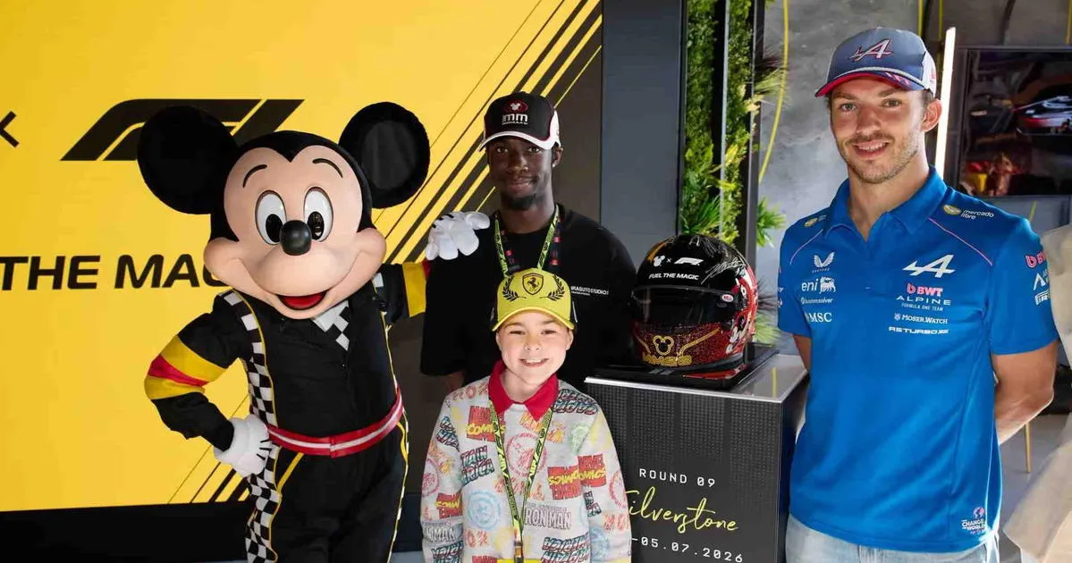 Replika Helm F1 Bertema Disney Pecahkan Rekor Lelang Amal - sumber: (racingnews365)