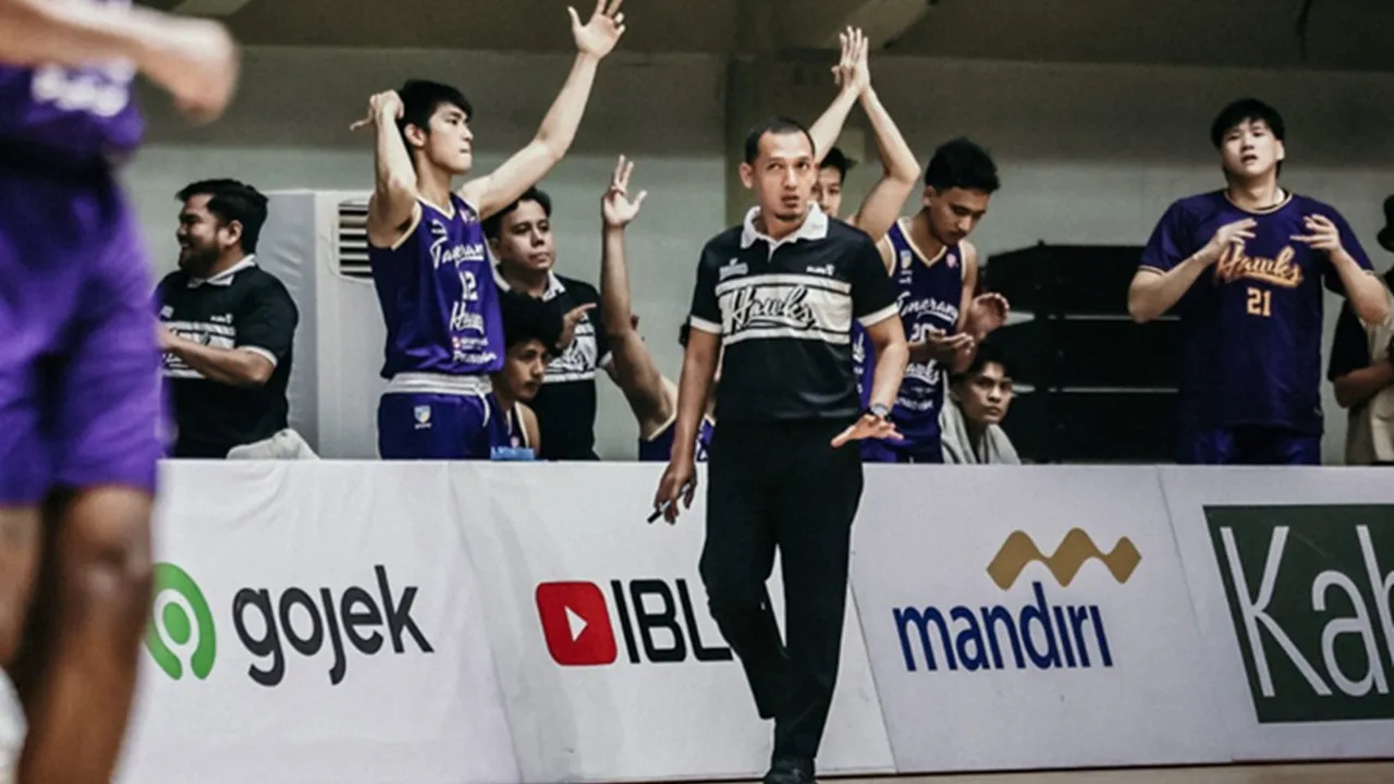 Tondi Raja Syailendra Selamatkan Hawks Dari Kehancuran