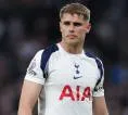 Tottenham Segera Kunci Masa Depan Micky van de Ven dengan Kontrak Baru